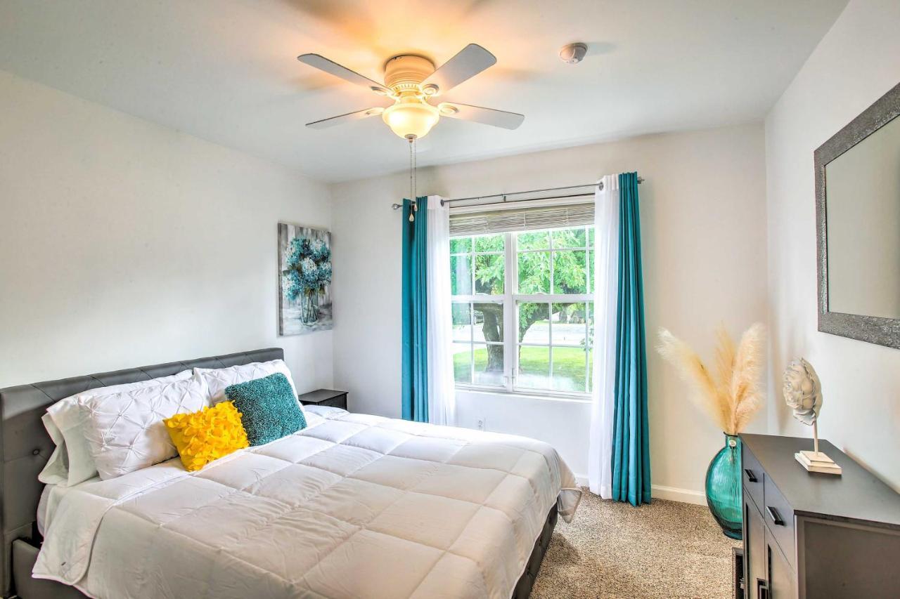 Charming Springfield Escape With Furnished Deck Exterior foto