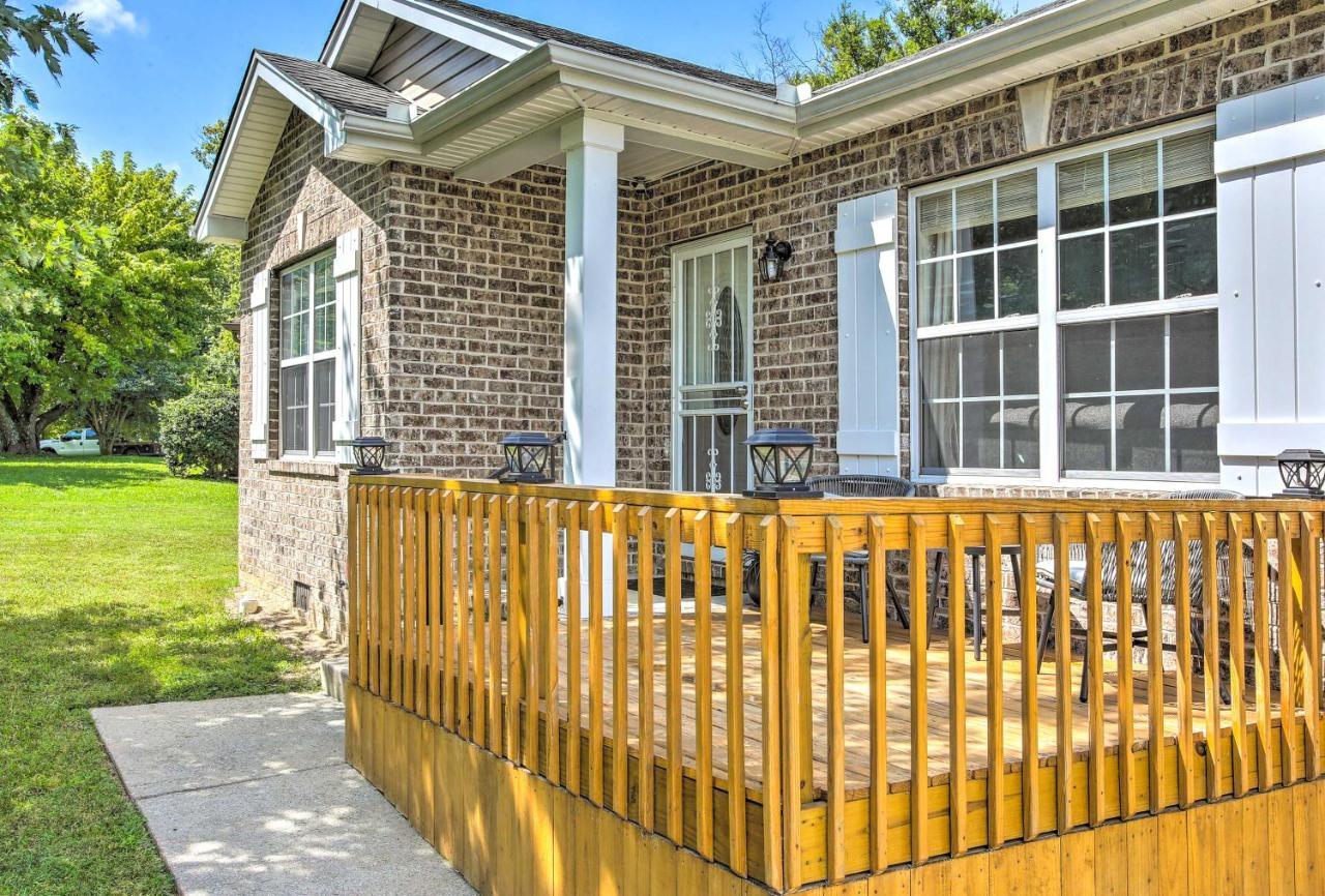 Charming Springfield Escape With Furnished Deck Exterior foto